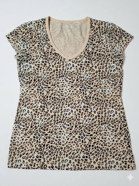 🔺️Leopard Print Vneck Short Sleeve Top Large